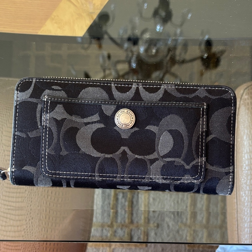 Black and Gray Patterned Wallet